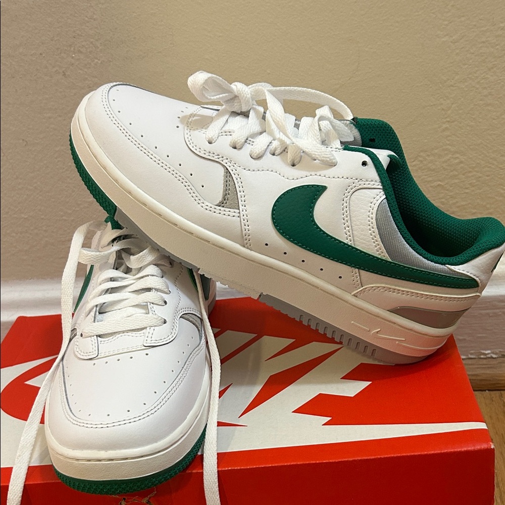 Nike Gamma Force White and Green Low-Top Sneakers - Picture 7 of 9